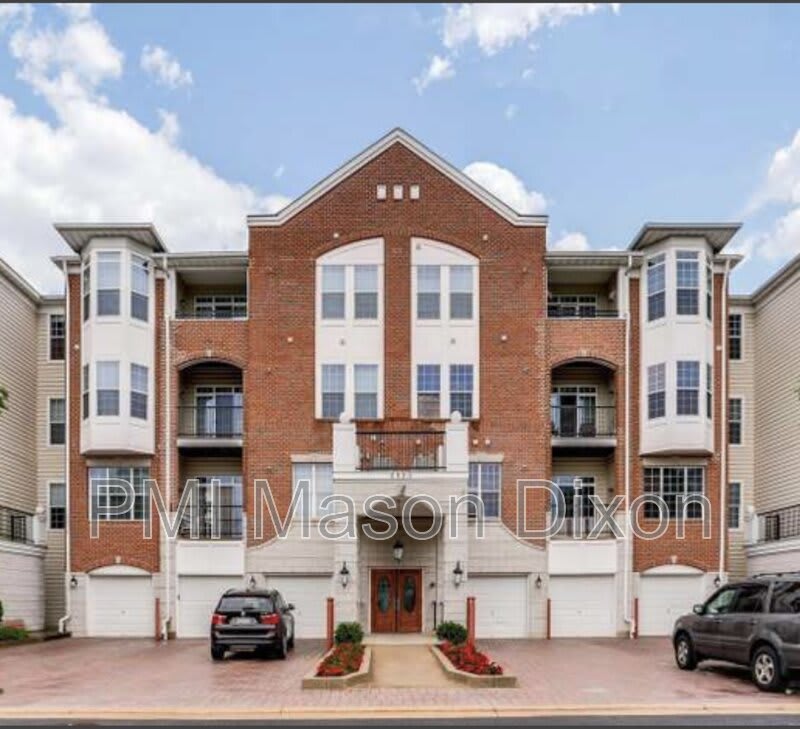 5920 Great Star Drive – photo 1