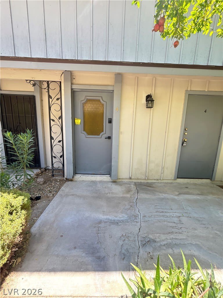 1467 Lorilyn Avenue – photo 1