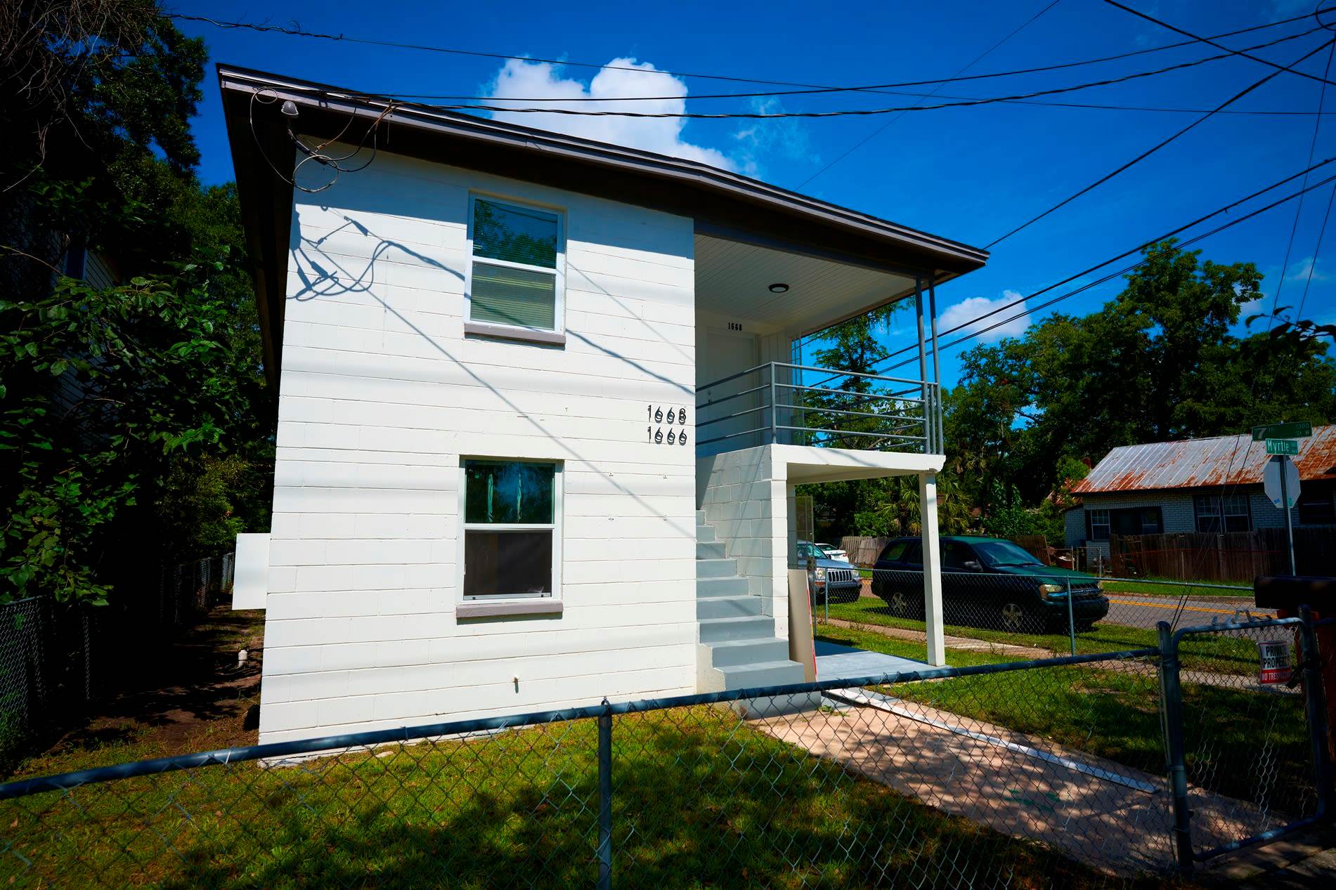 1666 Myrtle Avenue North – photo 1