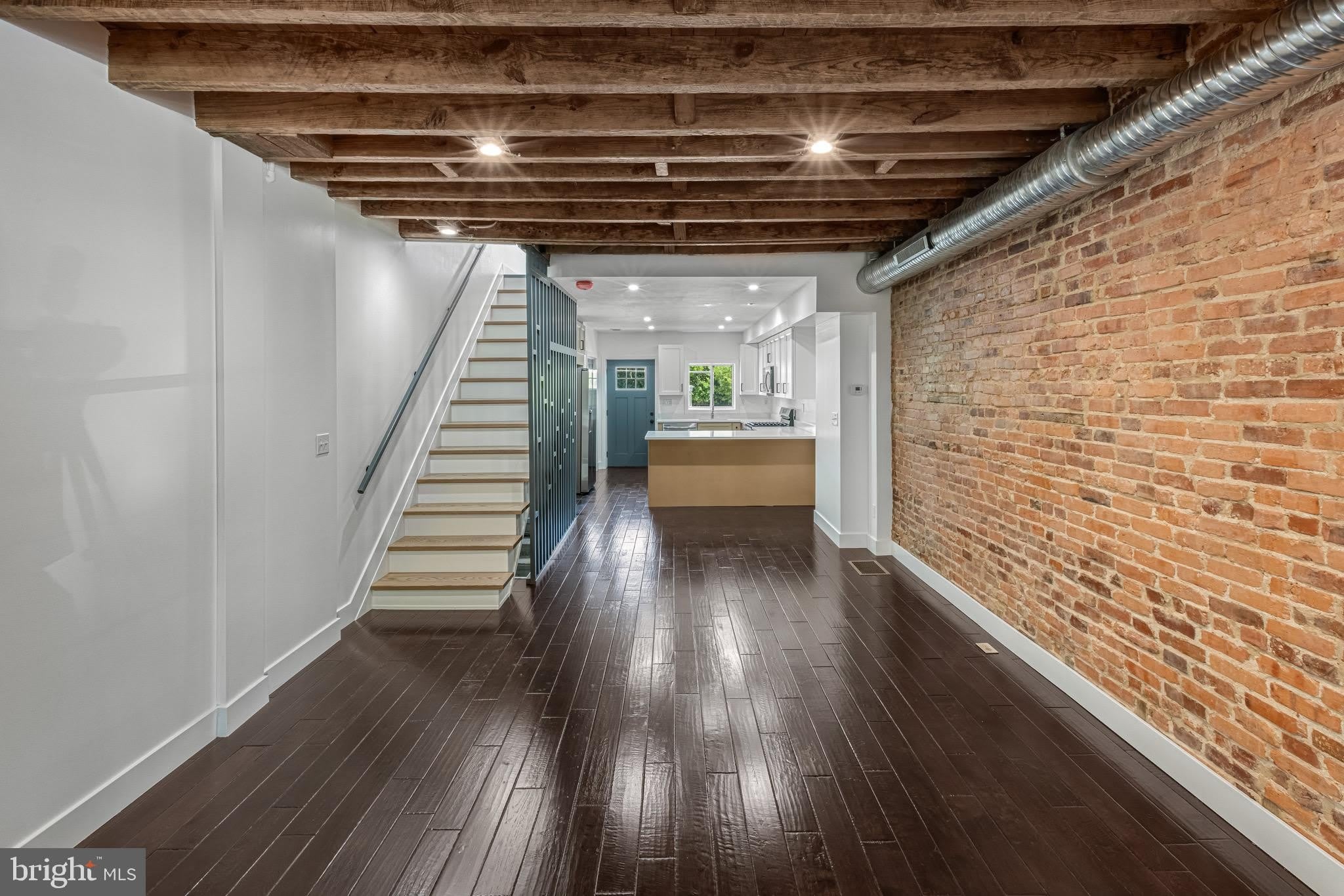 325 W Lorraine Avenue – photo 1