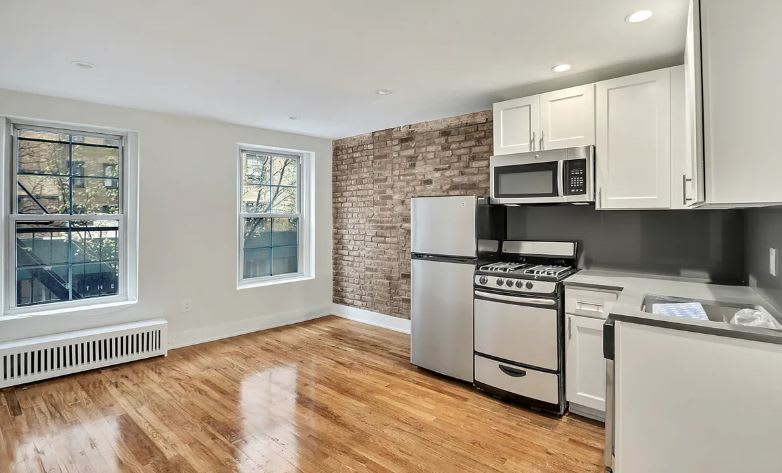 91 Christopher St – photo 1