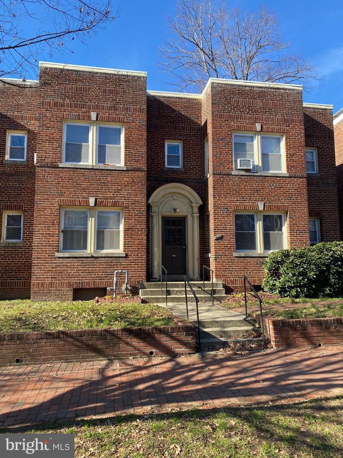 904 5TH Street NE – photo 1