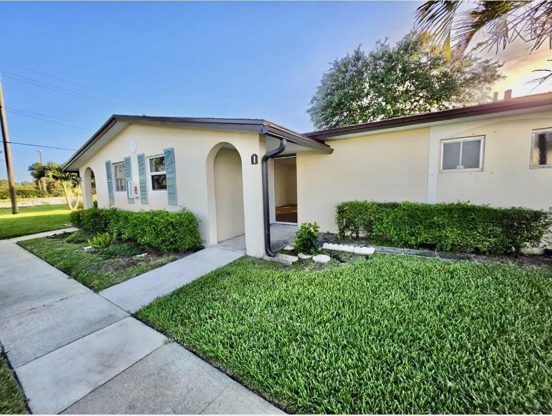 2965 Ashley Drive W – photo 1