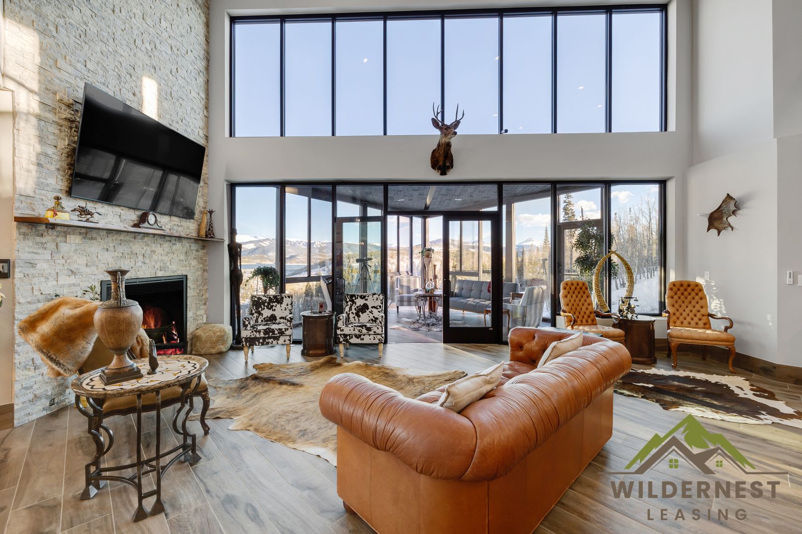 Stunning Luxury Mountain Home with Panoramic Views – photo 1