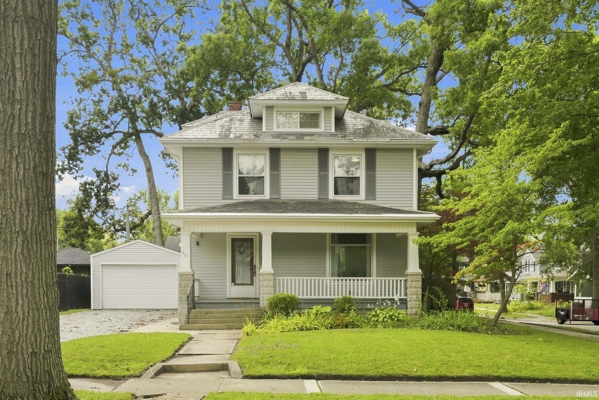 527 W Oakdale Drive – photo 1