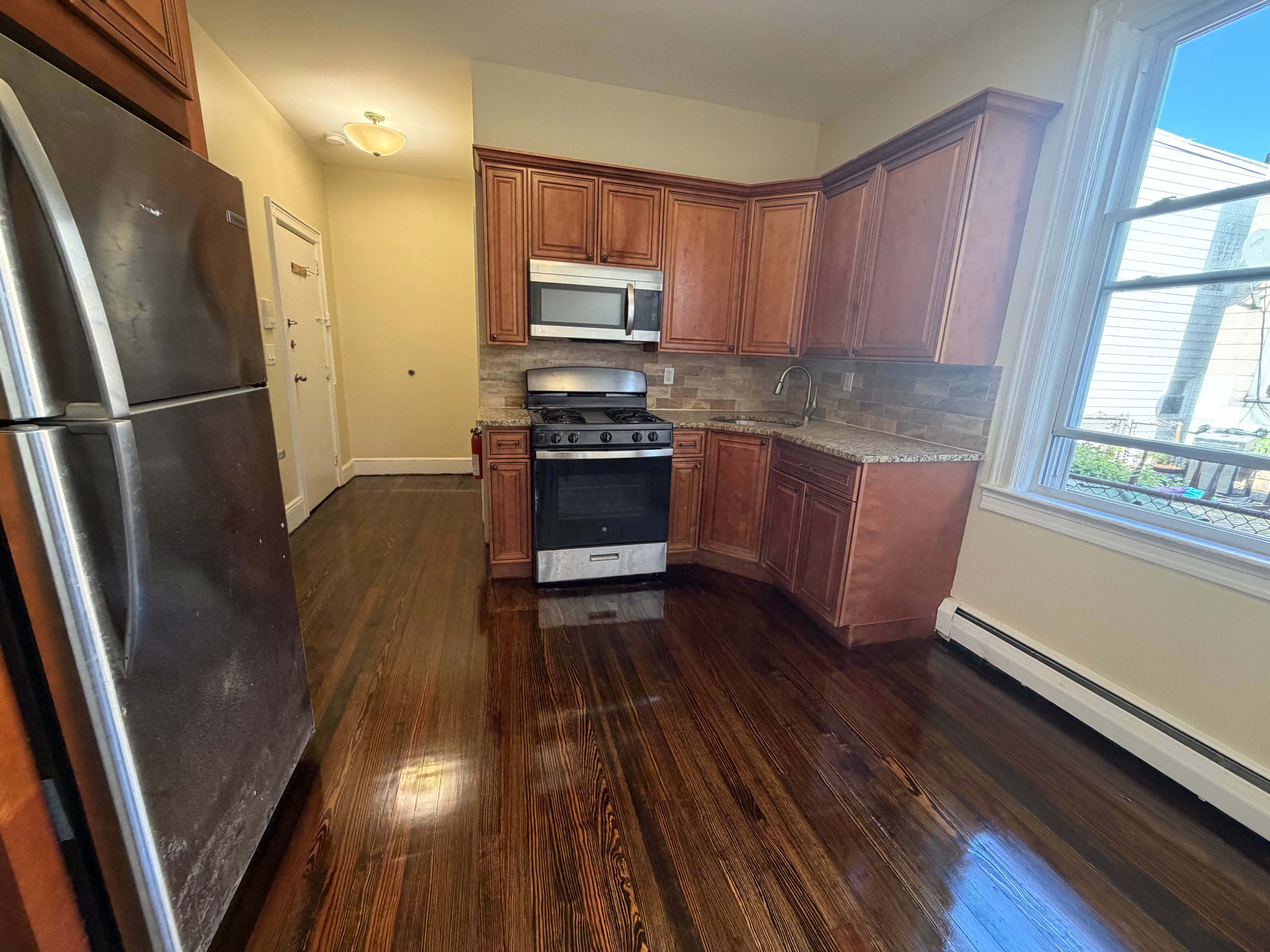 150 W 20th St – photo 1