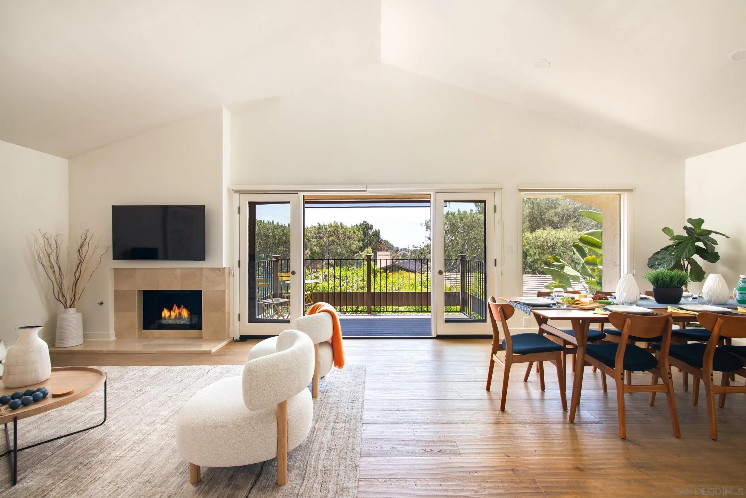2452 Azure Coast Dr – photo 1