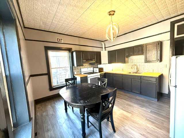 220 East State Street – photo 1