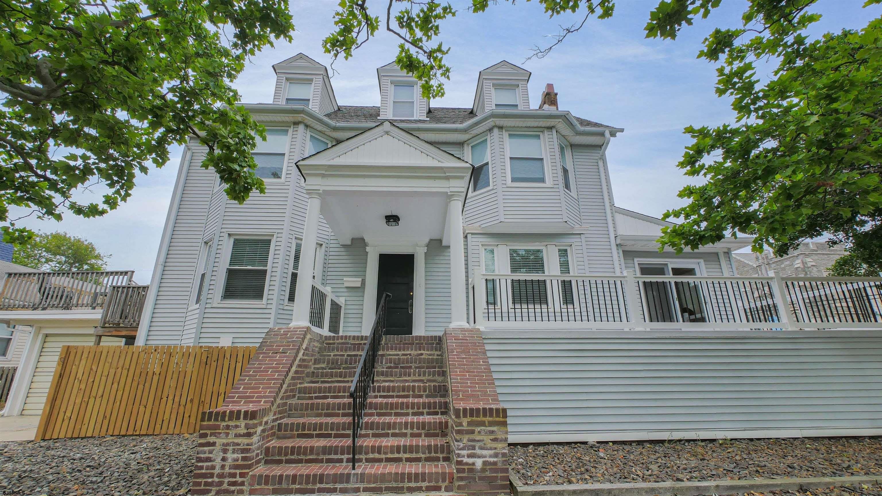 1 N Surrey Ave – photo 1