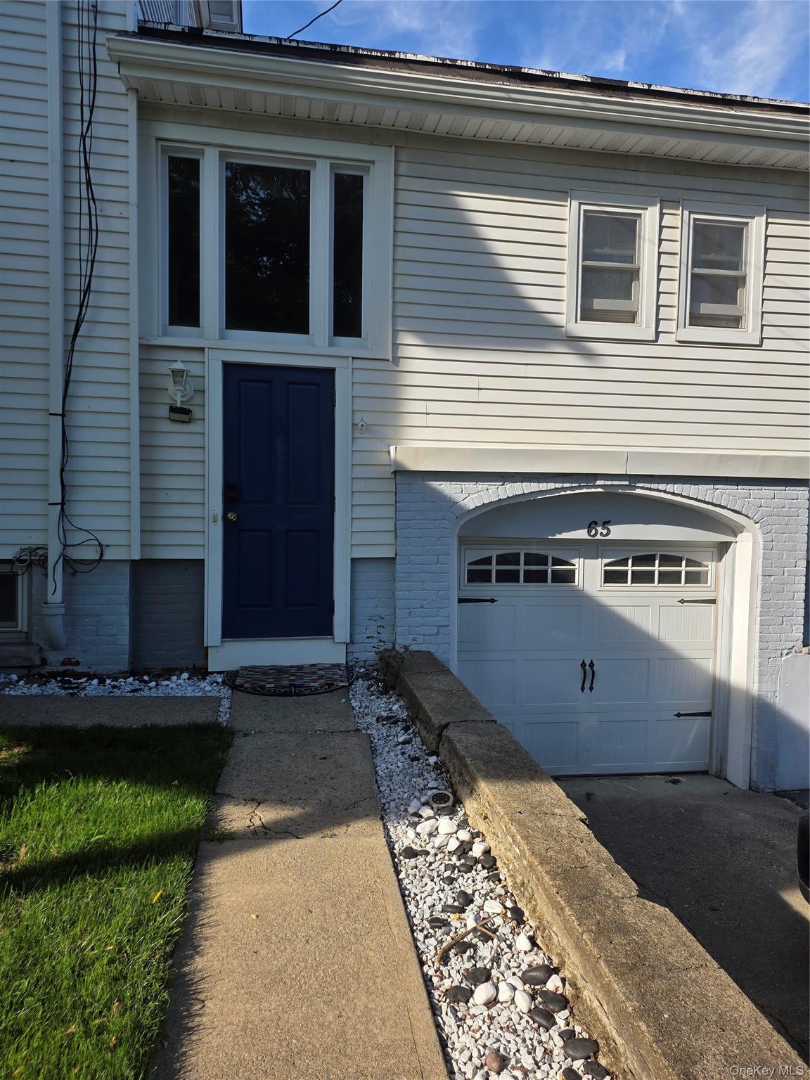 65 S Clinton Street – photo 1 of 11