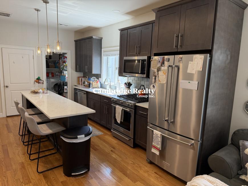 440 Windsor St. – photo 1
