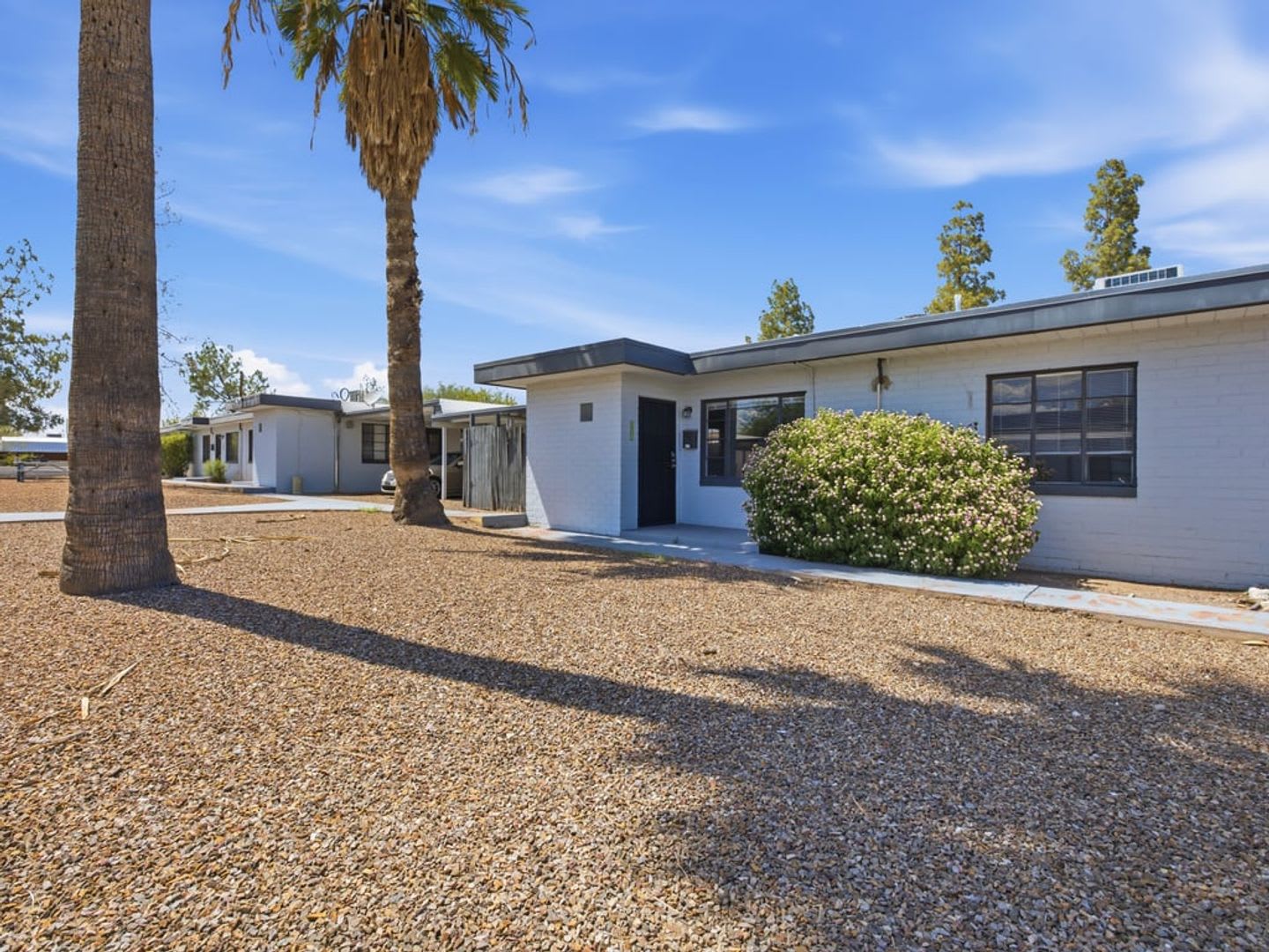 2 Bedroom 1 Bathroom – photo 1