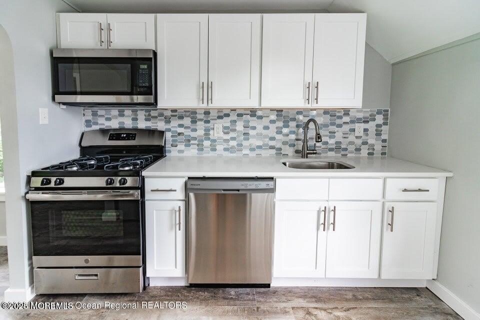 306 Henley Avenue – photo 1 of 18