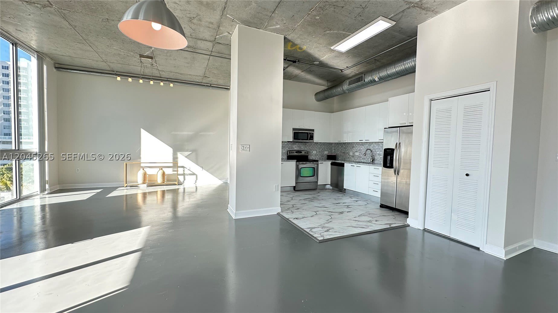 2100 Van Buren St – photo 1
