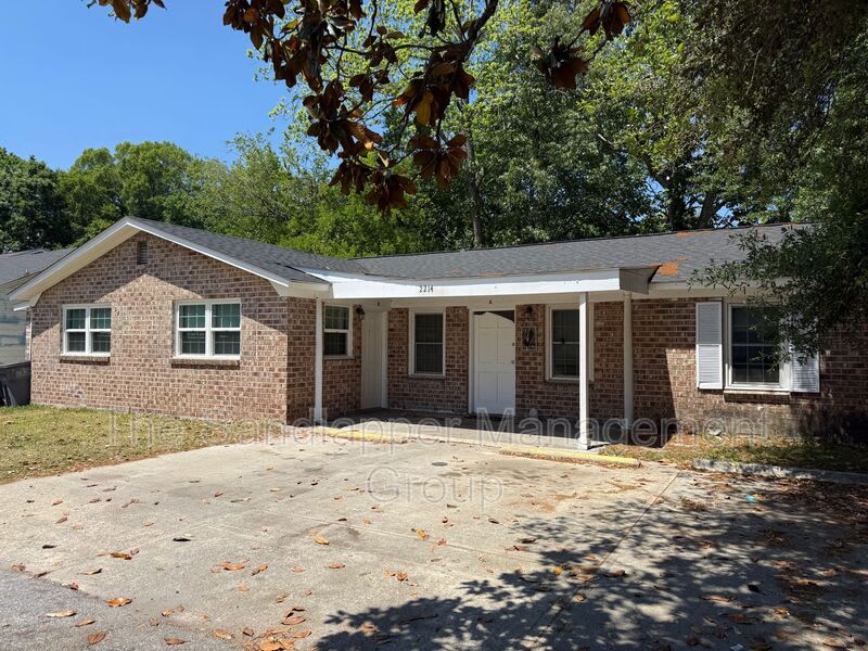 2214 Van Buren Avenue – photo 1