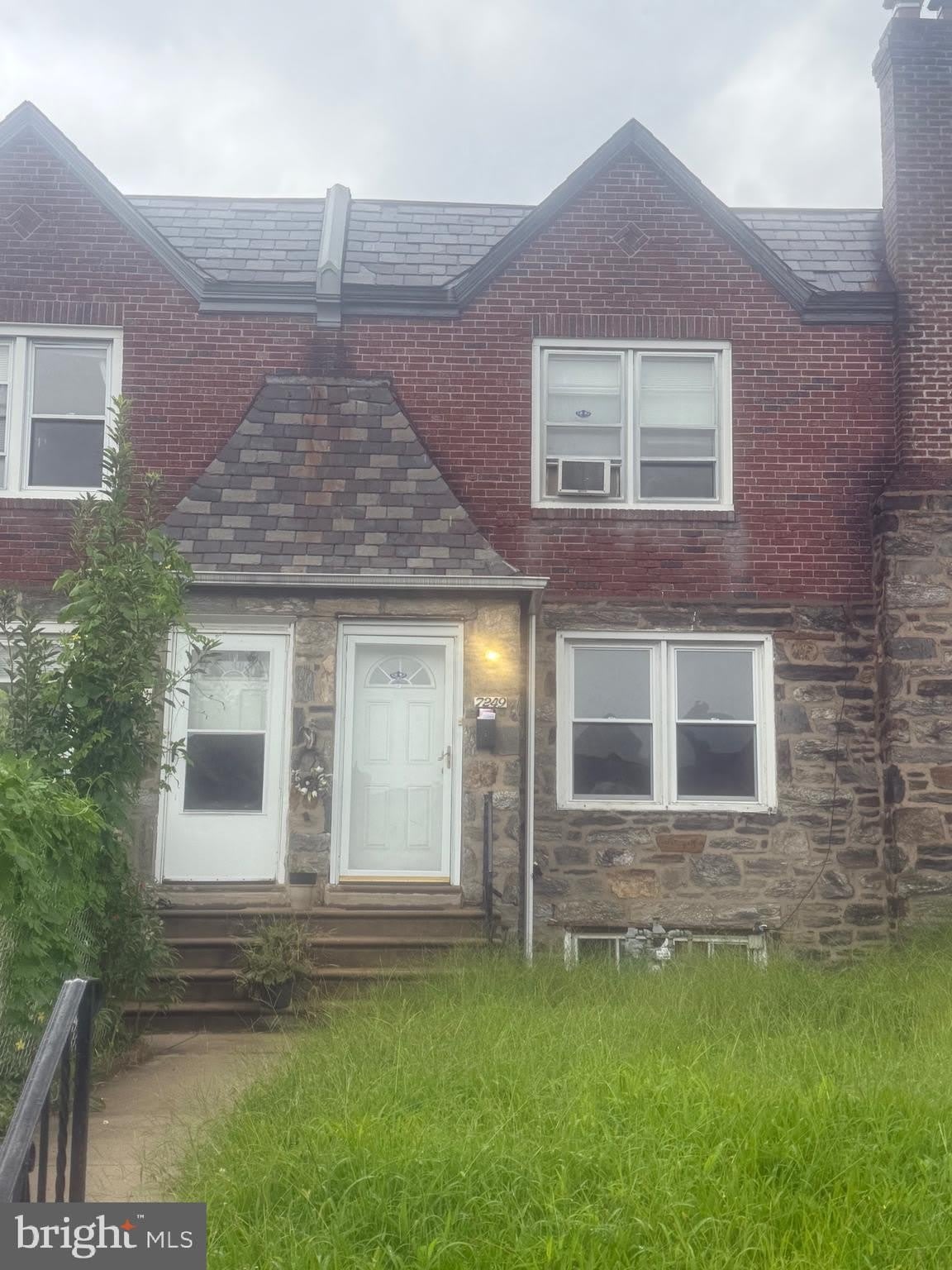 7249 PINE Street – photo 1