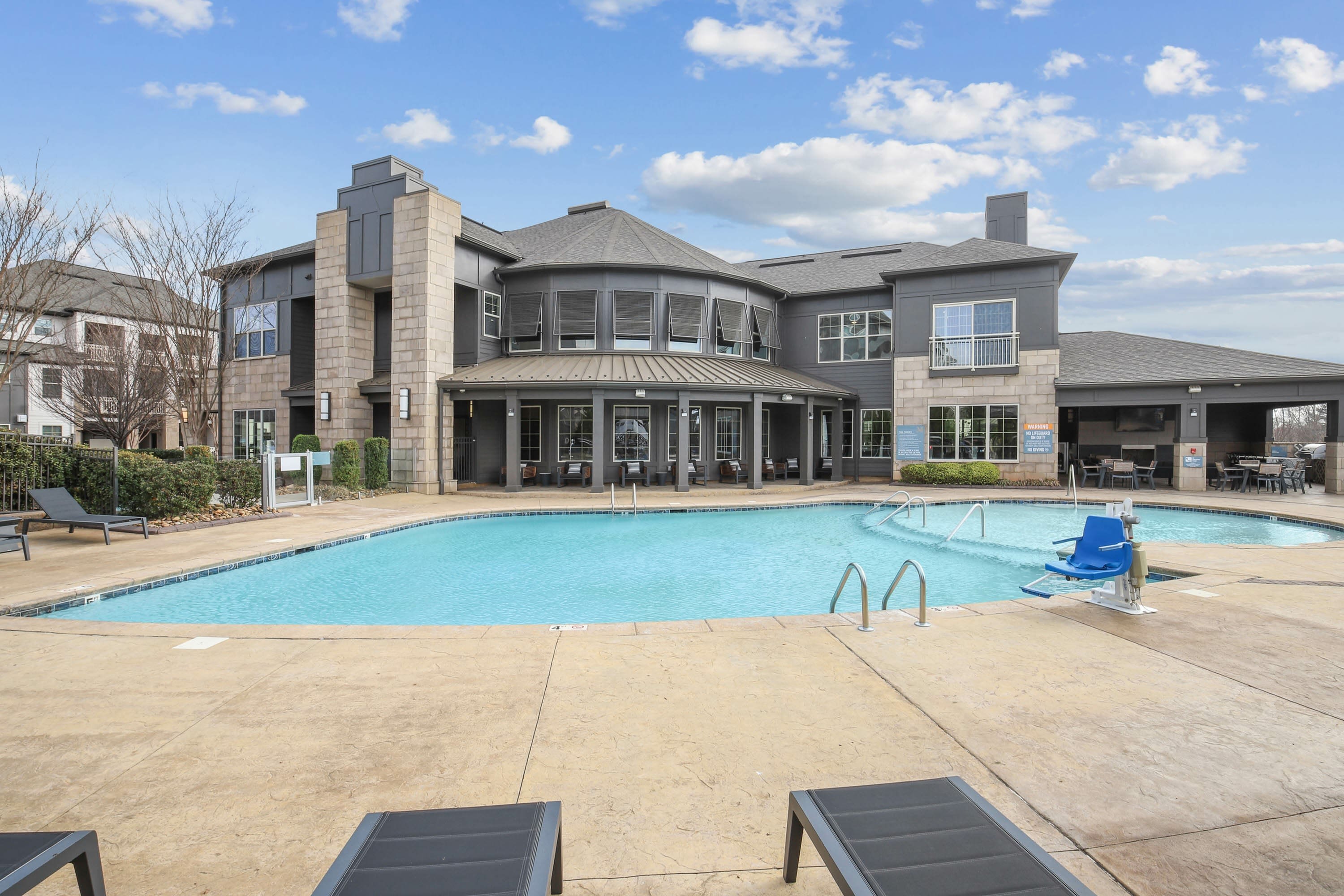 The Maxwell at Highland Creek – photo 1