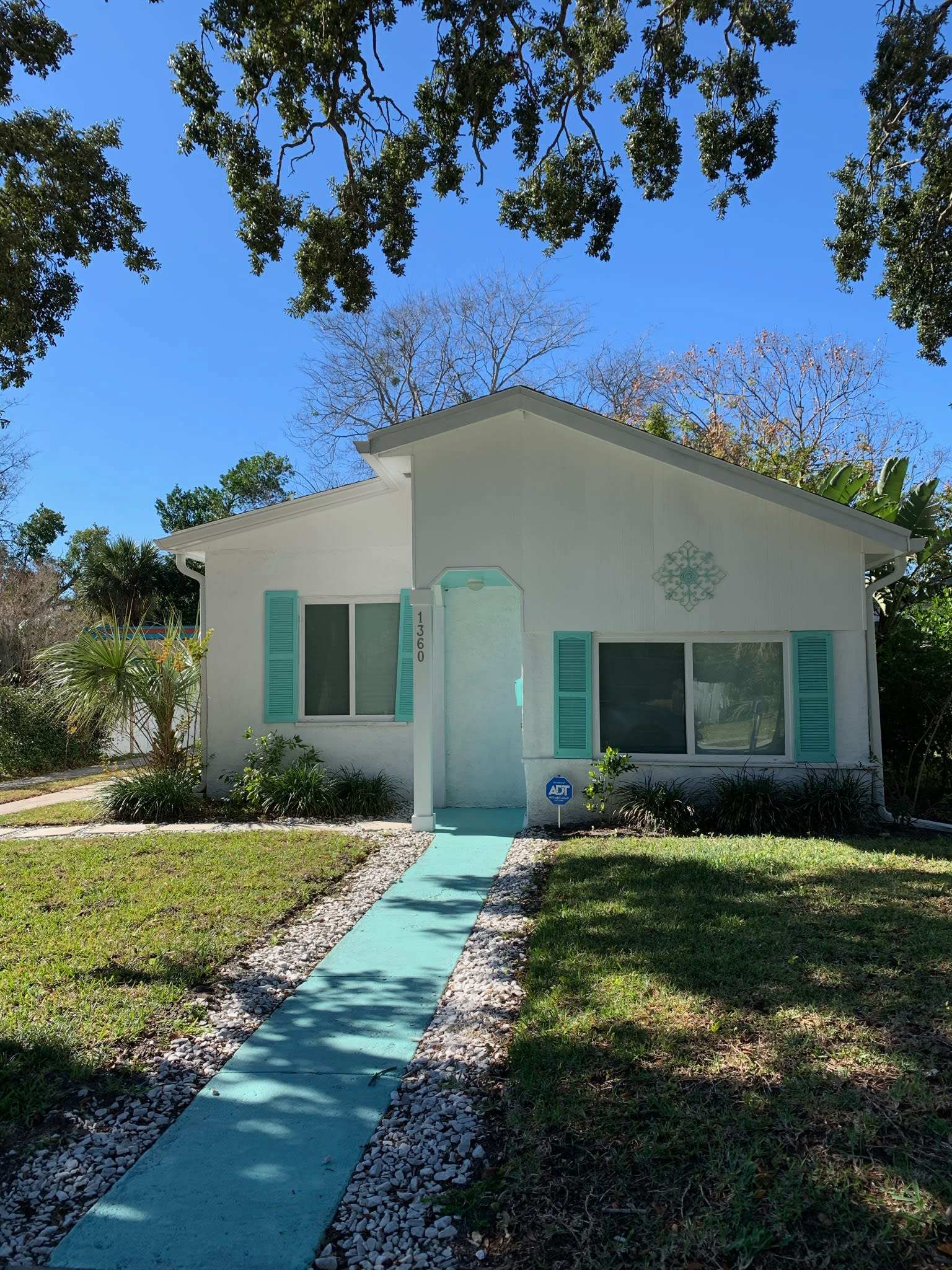 1360 Daytona Ave – photo 1 of 19