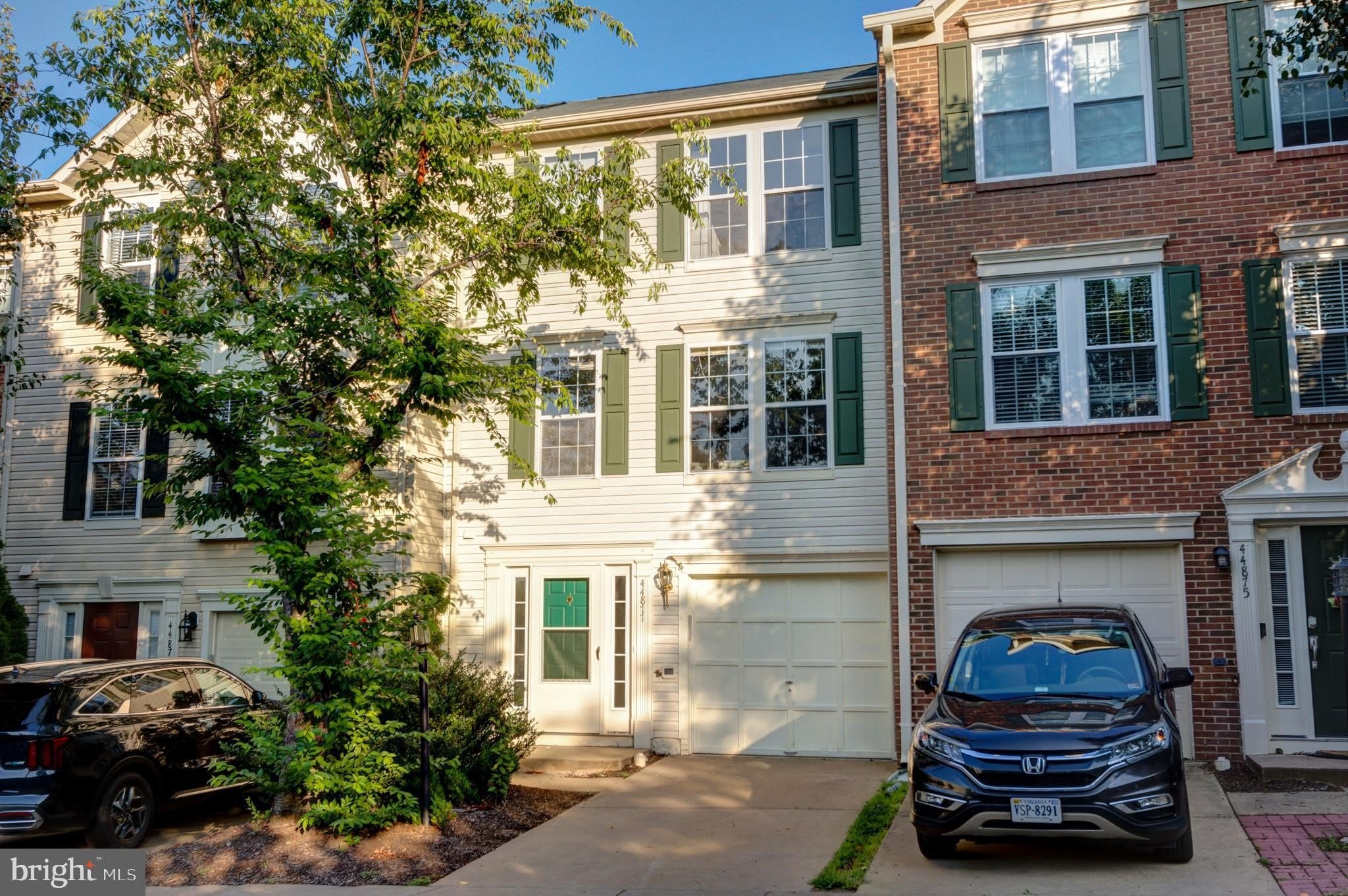 44877 GROVE Terrace – photo 1 of 40