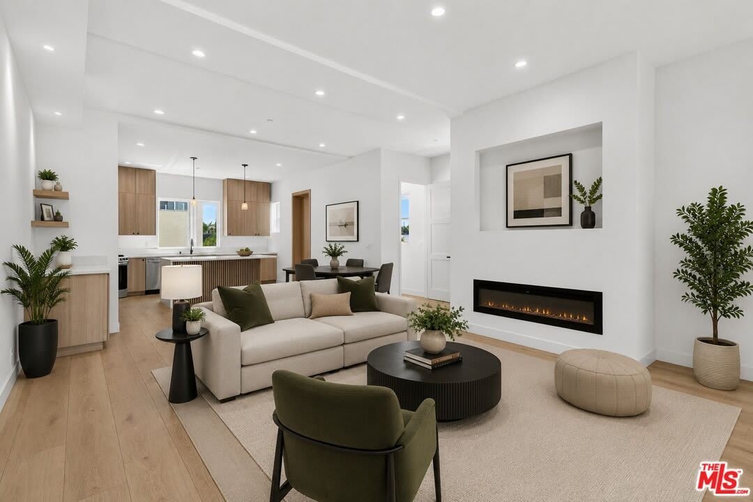 150 N Carondelet St – photo 1