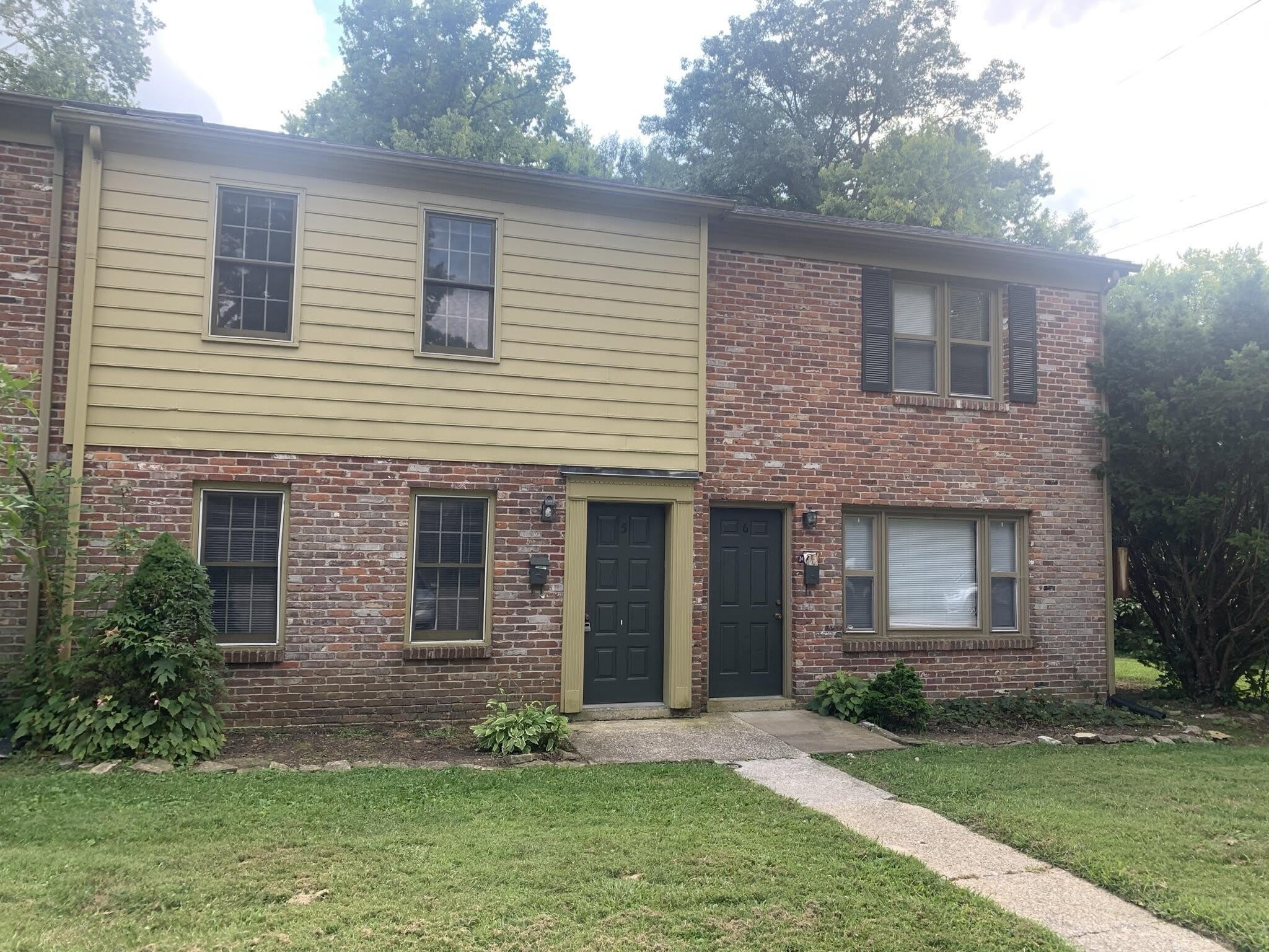 1104 Collins Lane – photo 1 of 90