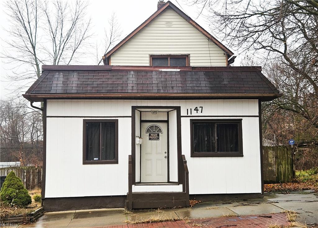 1147 Newton Street – photo 1