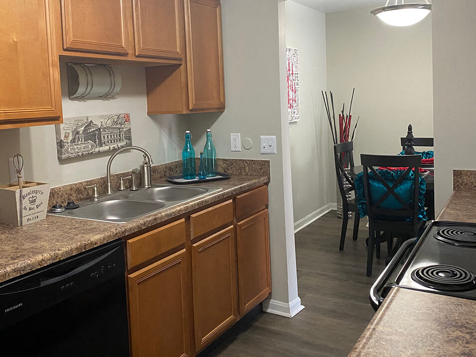 2 Bedroom Townhome W Washer Dryer Connection – photo 1 of 159