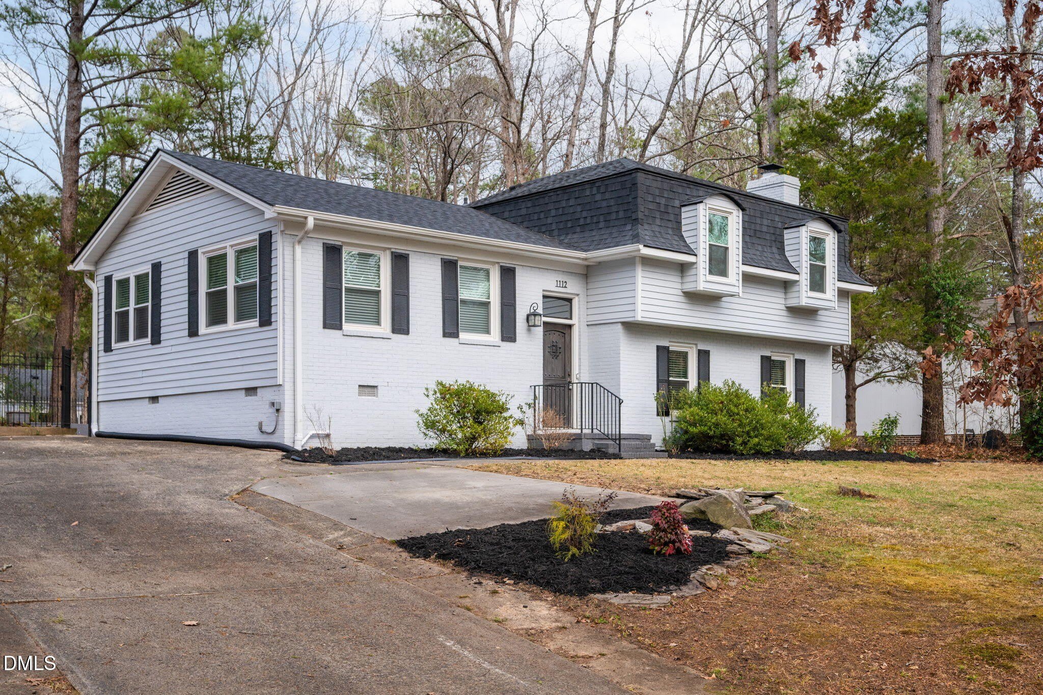1112 Stonehedge Avenue – photo 1