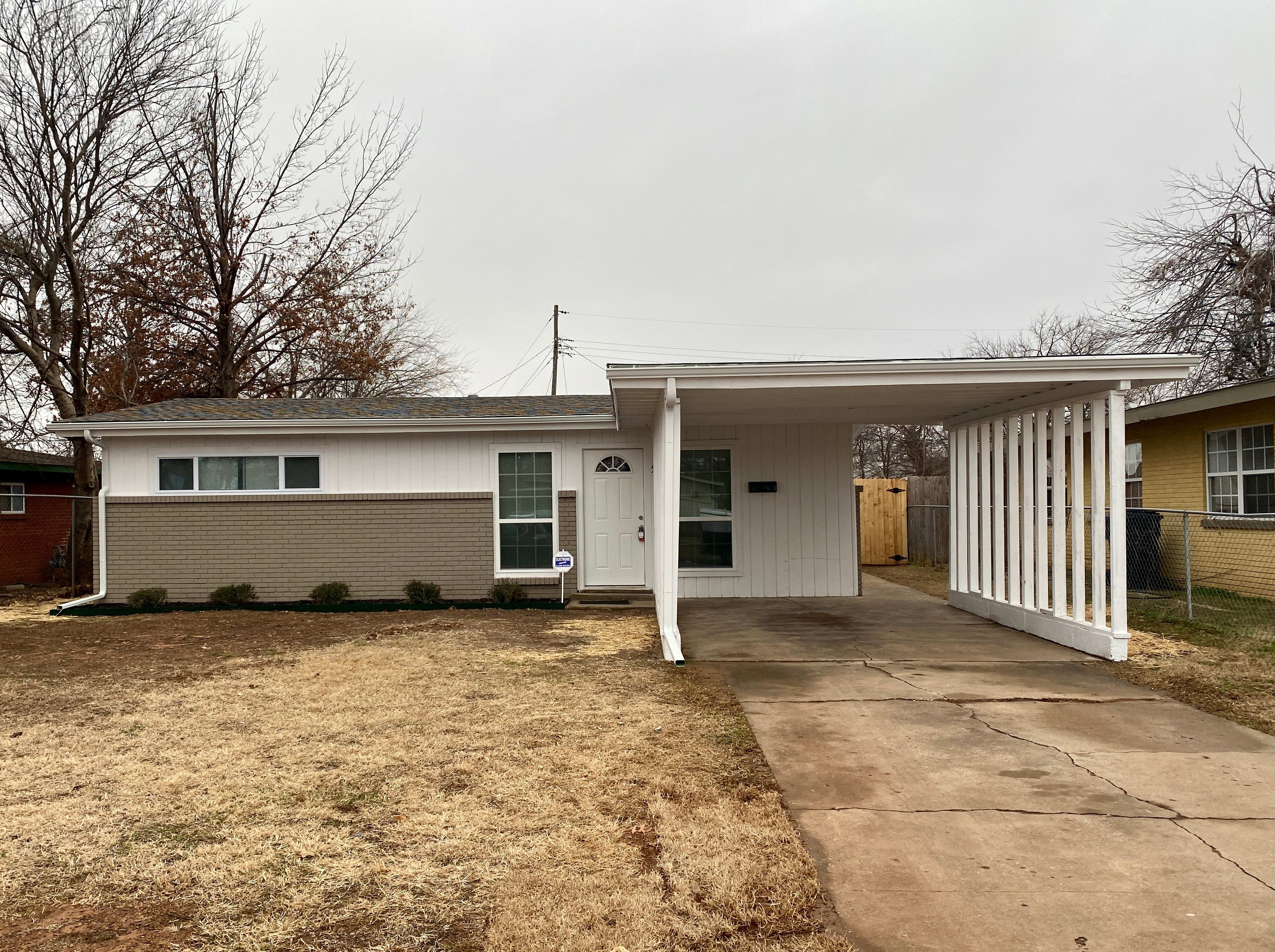 504 NW 92nd St – photo 1