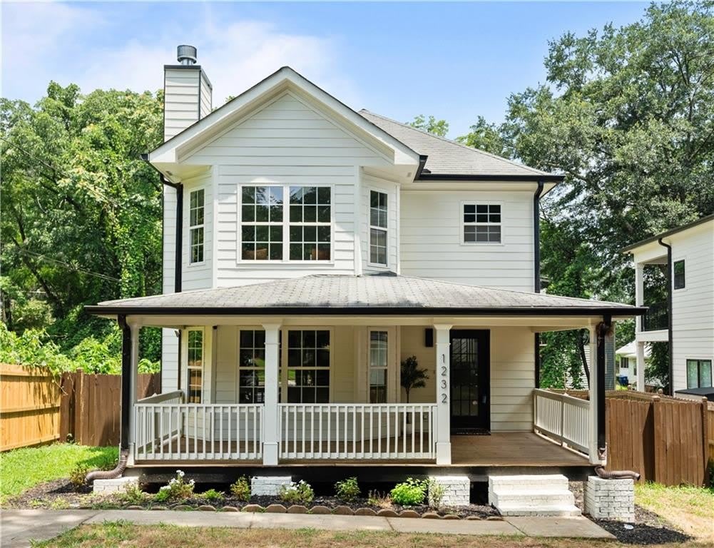 1232 Memorial Drive SE – photo 1