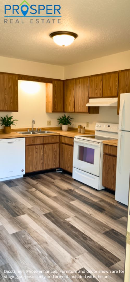 Smart Renting: All-Inclusive Living + Pet Welcome in Chippewa Falls! – photo 1 of 6