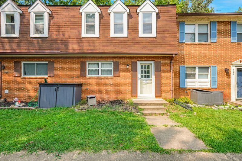 128 kings Mill Drive – photo 1