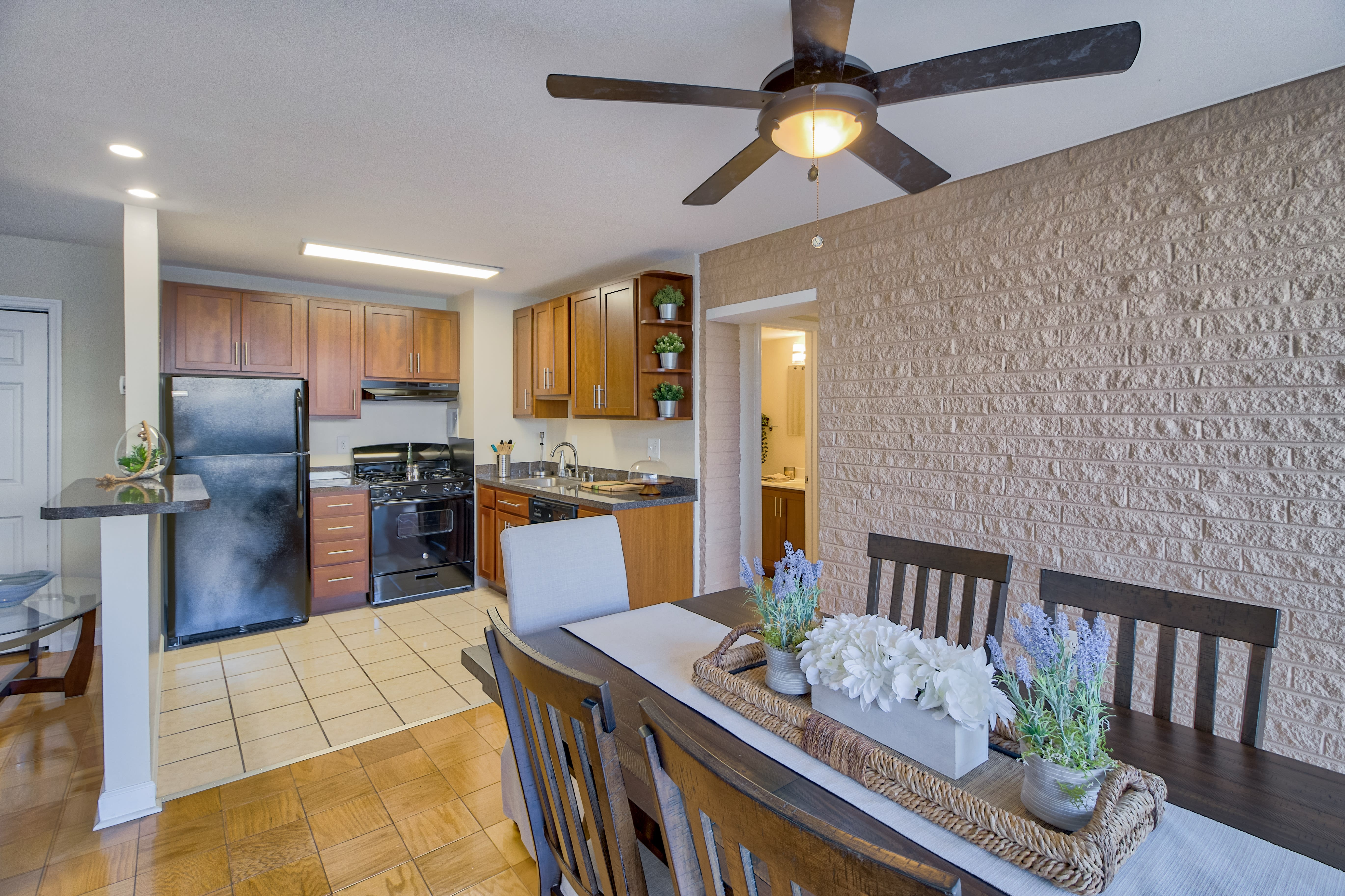 Heritage Park Apartments – photo 1 of 50