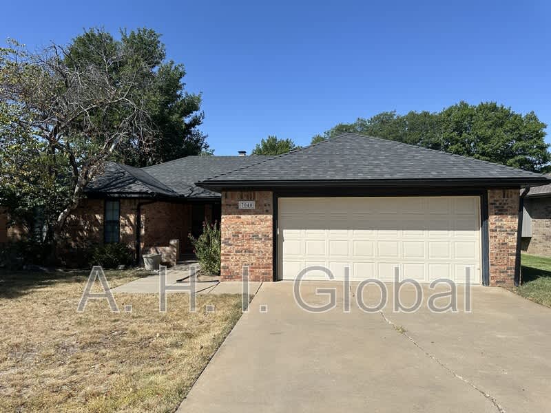 7040 Fulham Dr – photo 1