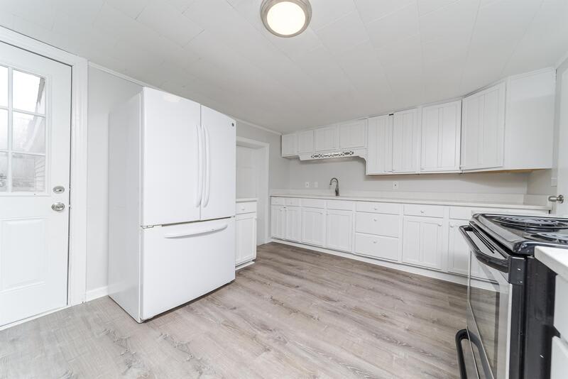 824 2nd Street – photo 1 of 27