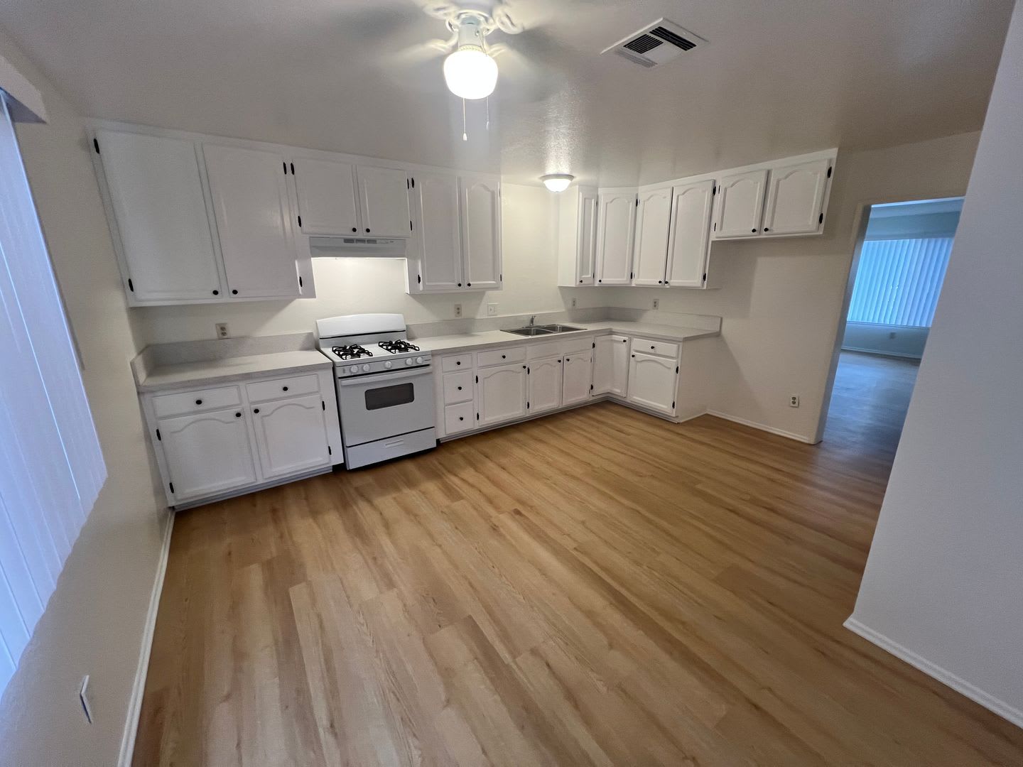 B 5 Unit 8748 8754 1 2 Cedar Street – photo 1 of 73