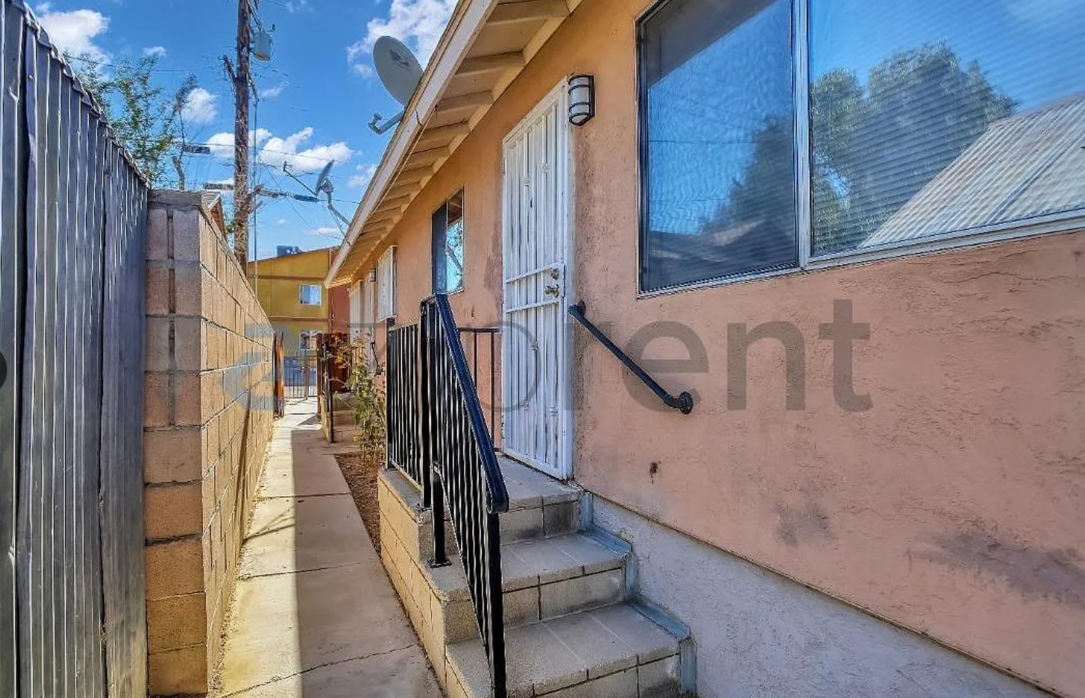 16025 L St Apt C – photo 1 of 13