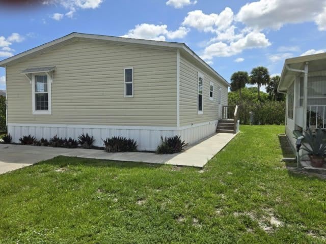 9283 Mary Drive – photo 1