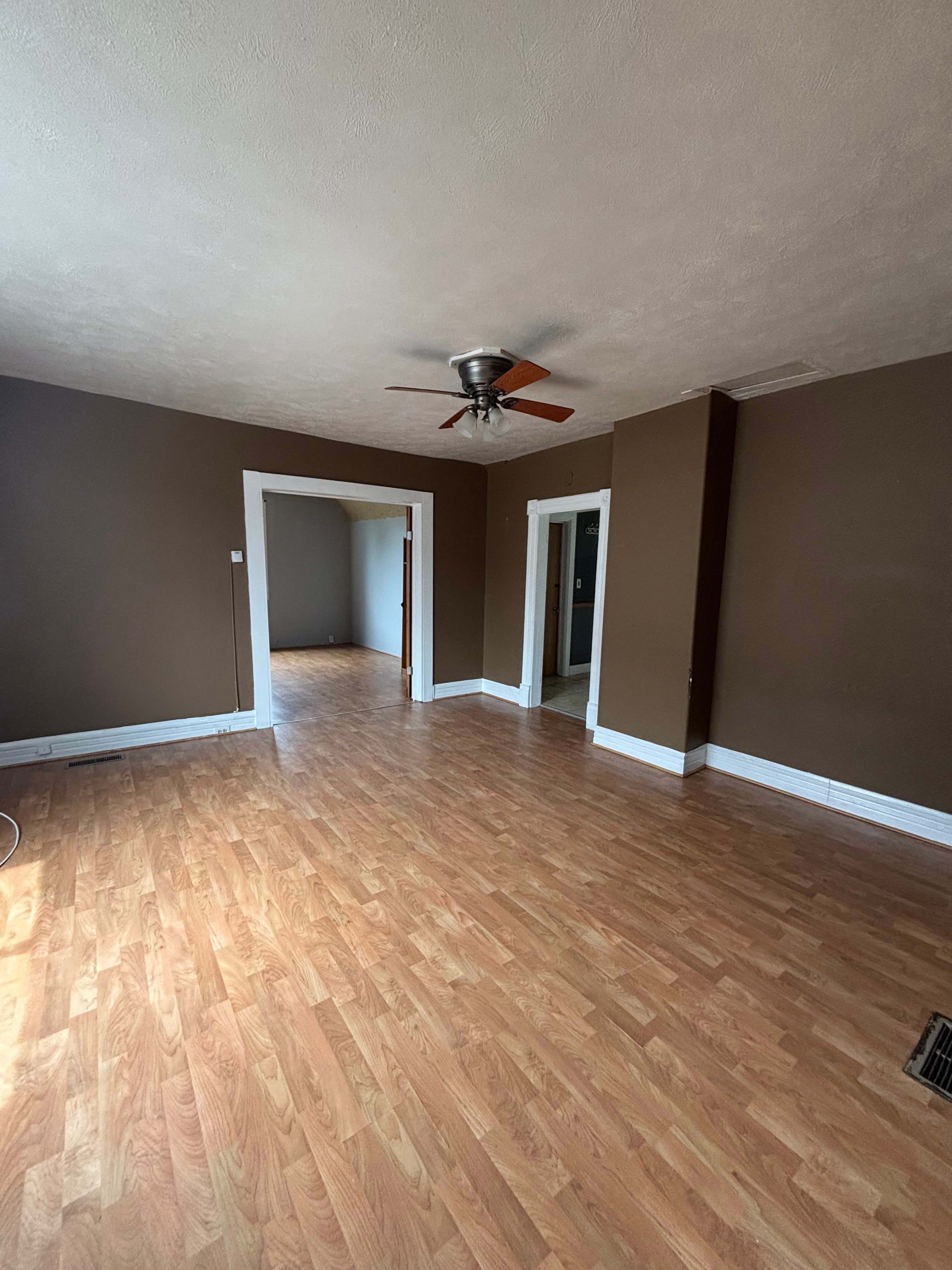 318 N 14Th St – photo 1 of 5