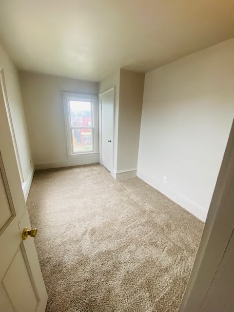 527 Merritt Avenue – photo 1