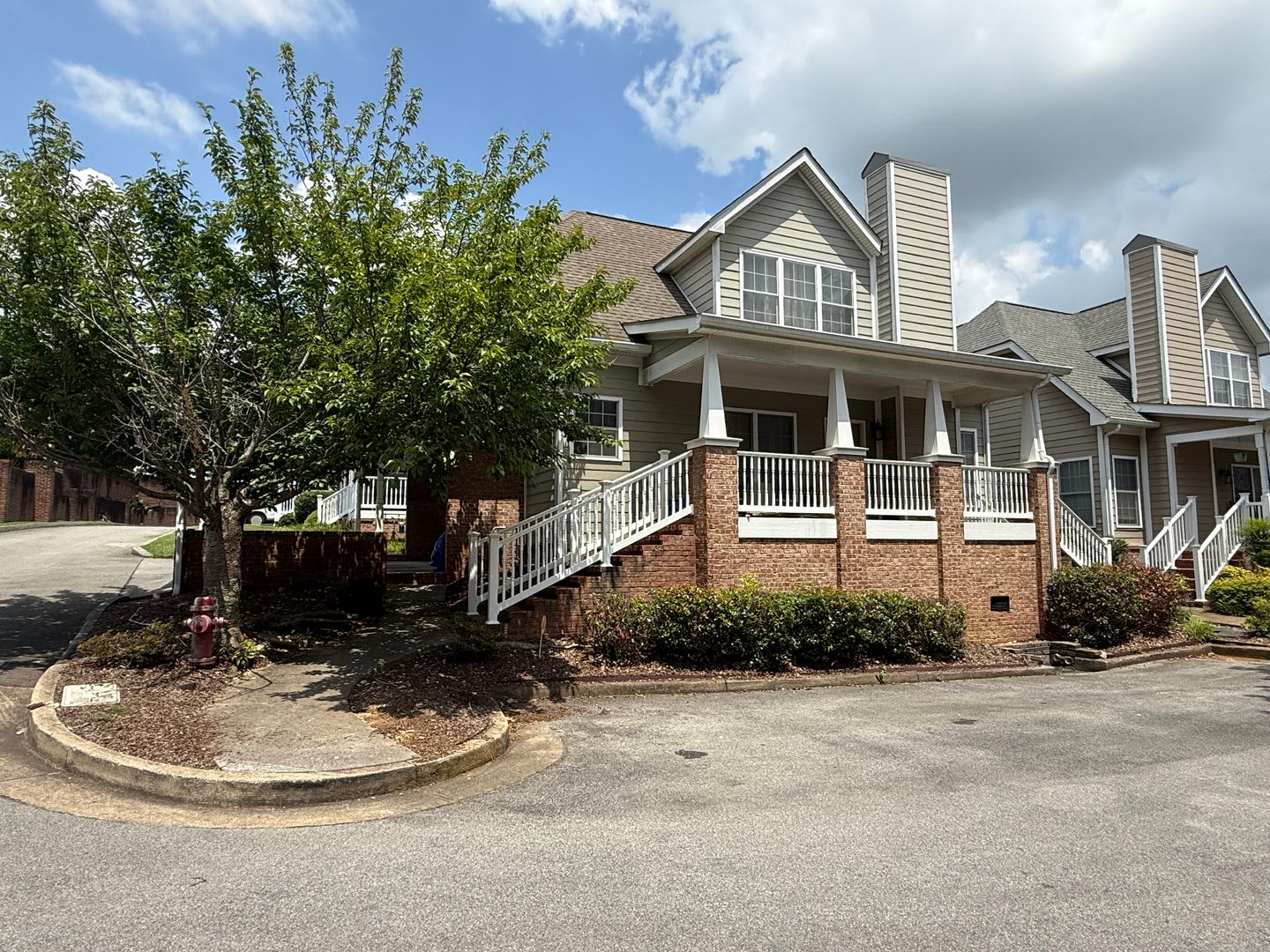 Beautiful Condo Located In North Johnson City – photo 1