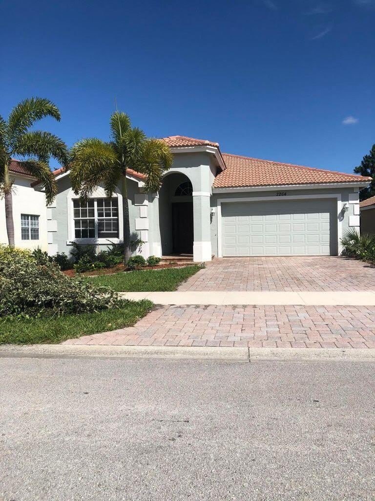 2264 Newport Isles Boulevard – photo 1
