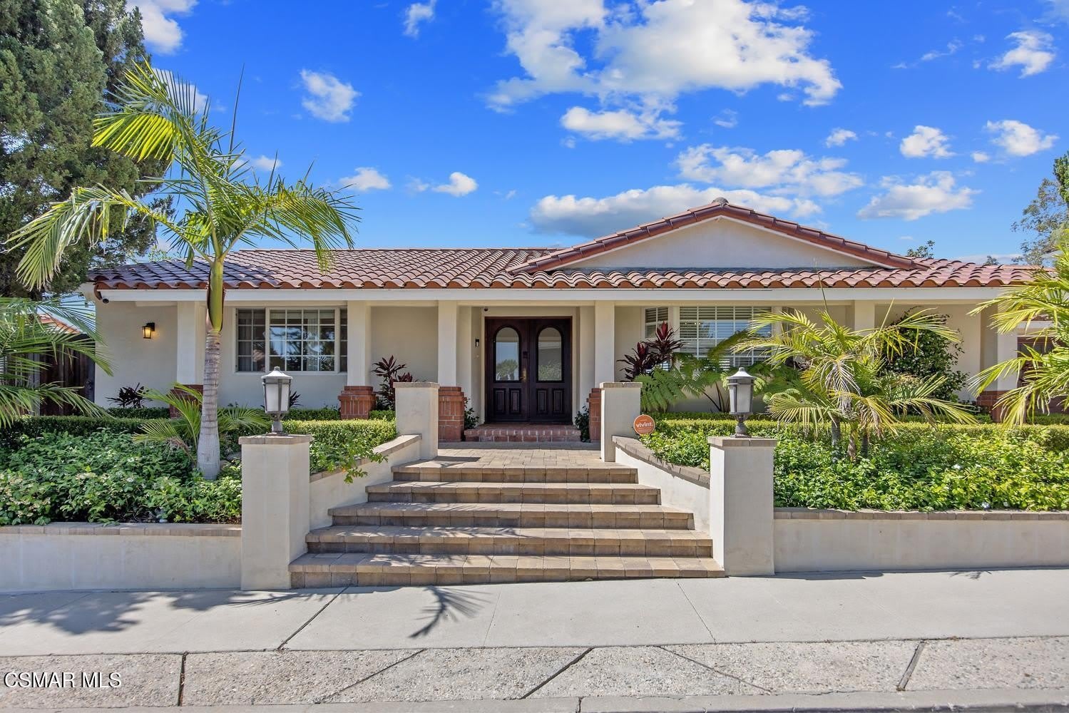 23350 Aetna Street – photo 1