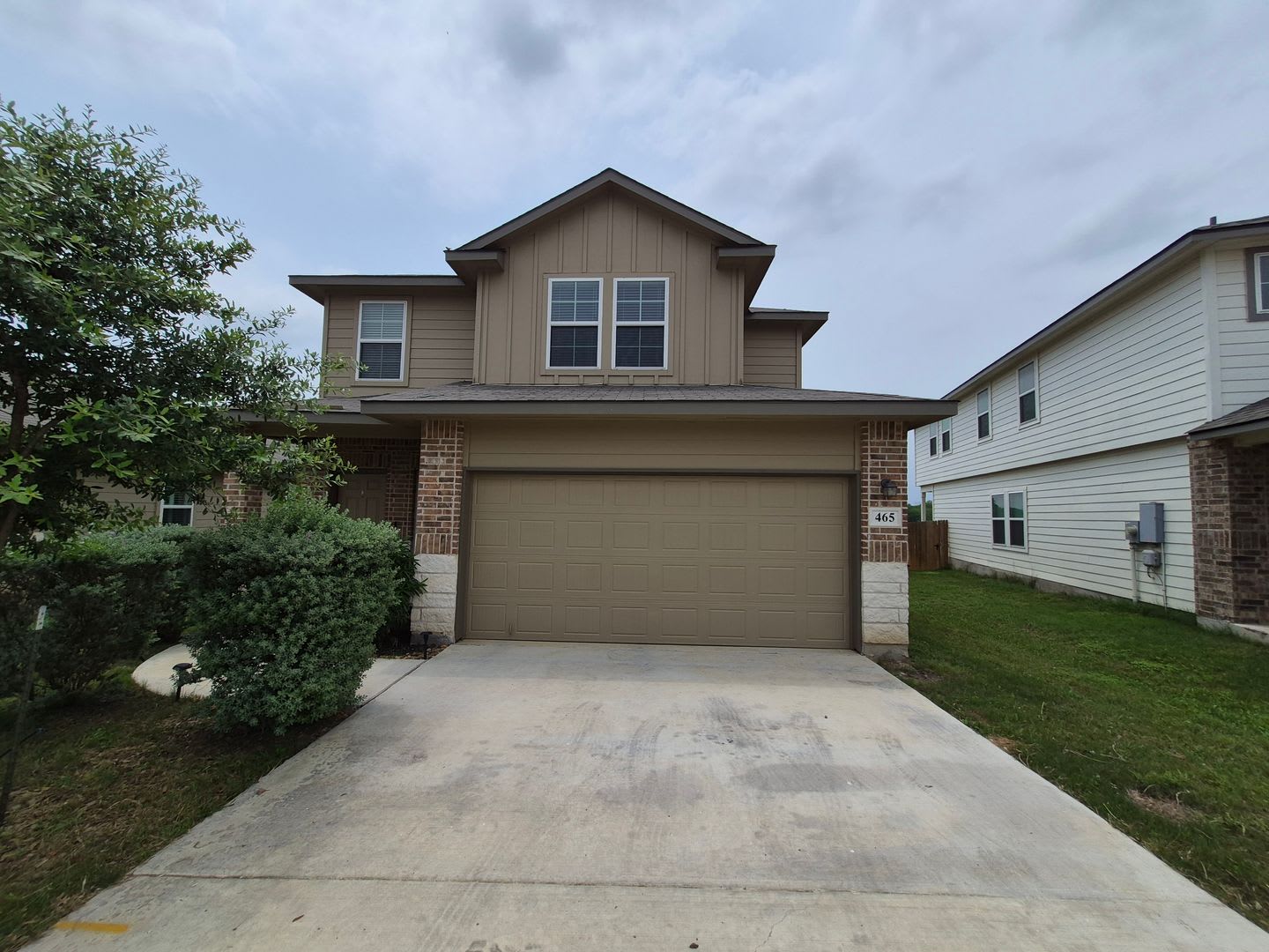 465 Middle Green Loop, Floresville, TX. 78114 – photo 1 of 40
