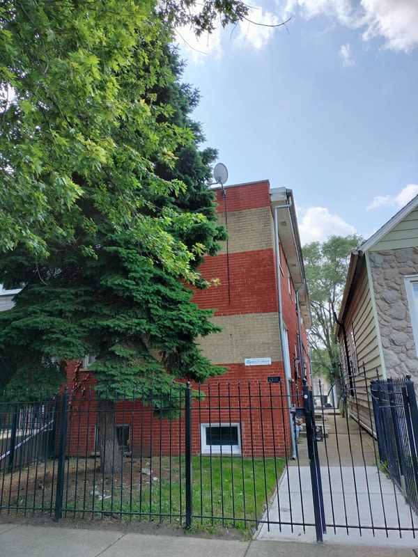 7910 South Muskegon Avenue – photo 1