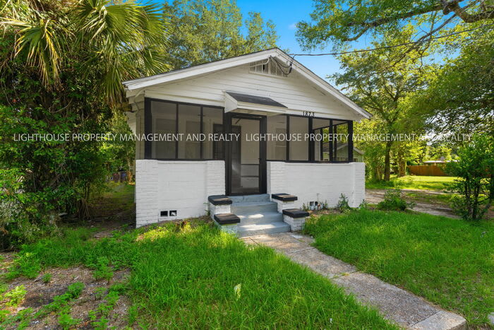 1873 West 12th Street – photo 1