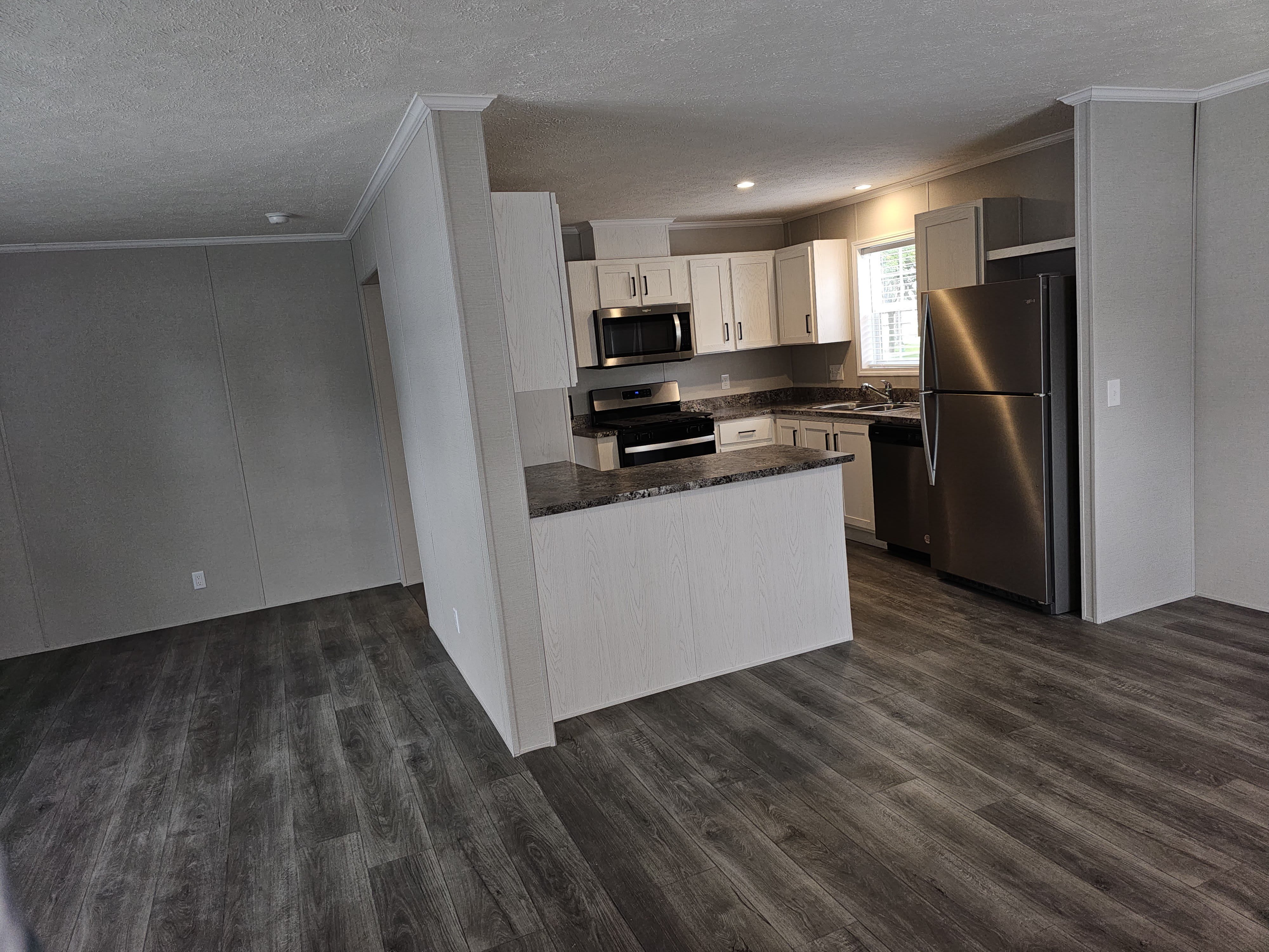 855 W Jefferson – photo 1 of 22