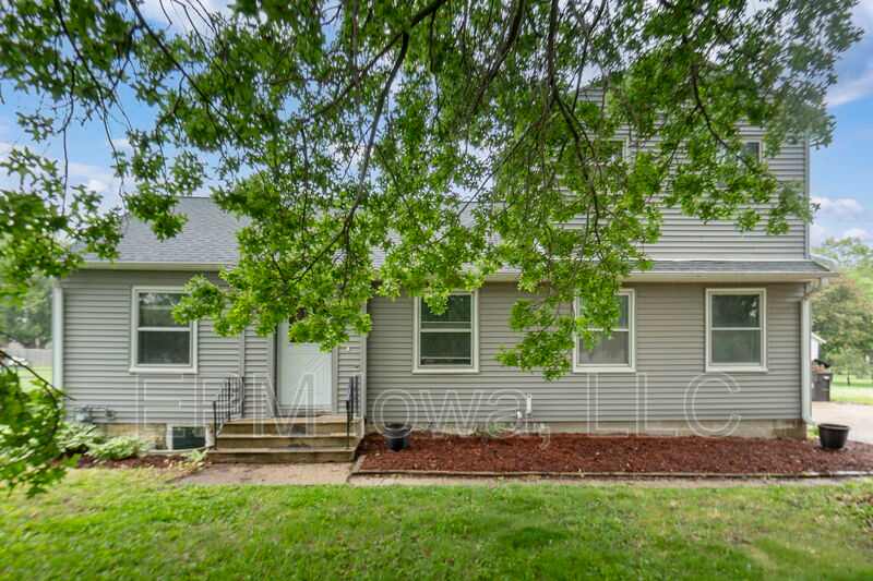 3310 Rownd Street – photo 1 of 220