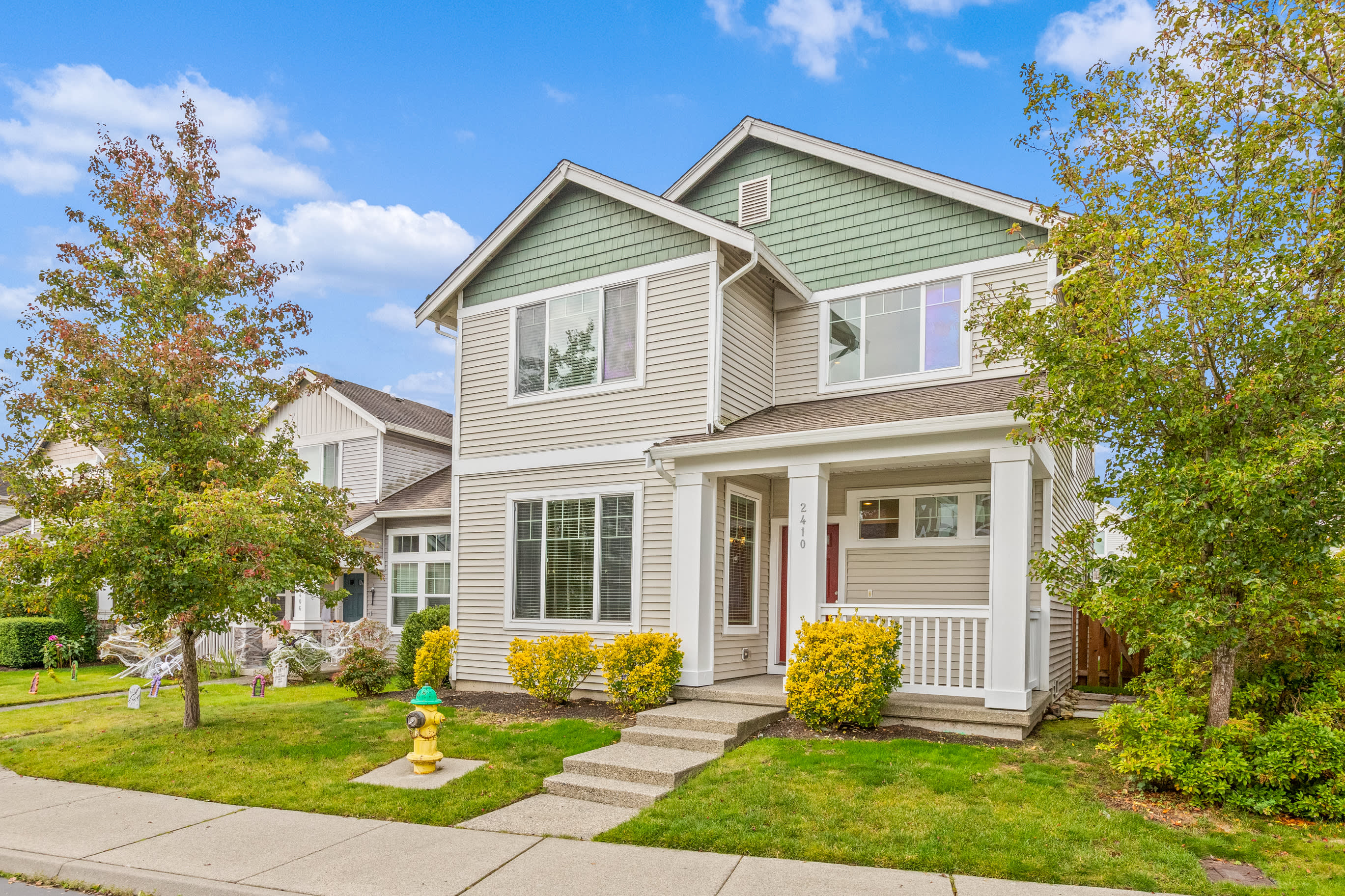 2410 88Th Drive Northeast – photo 1 of 92