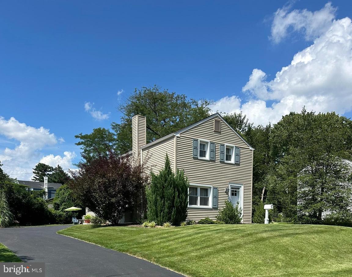 217 Lyster Rd – photo 1 of 36